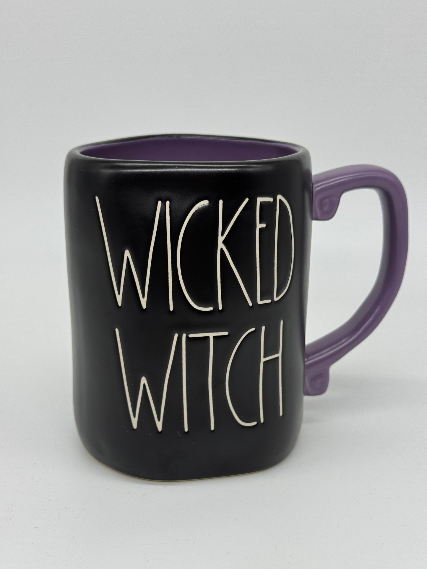 Rae Dunn Tasse "Wicked Witch" Halloween Kaffeebecher Artisan Collection by Magenta (2024)