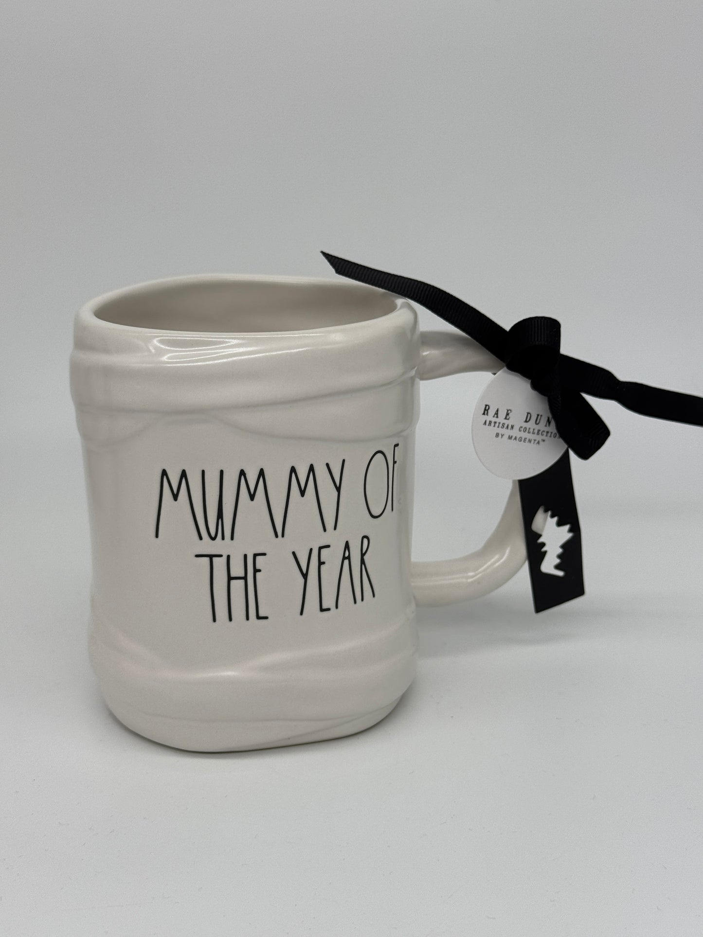 Rae Dunn Tasse "Mummy of the Year" Halloween Kaffeebecher Artisan Collection by Magenta (2024)