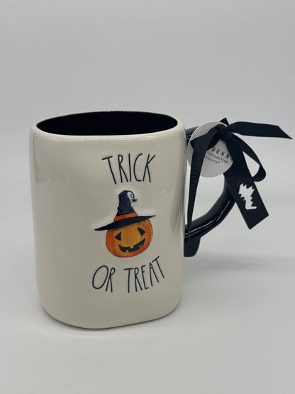 Rae Dunn Tasse "Trick or Treat" Halloween Kaffeebecher Artisan Collection by Magenta (2024)