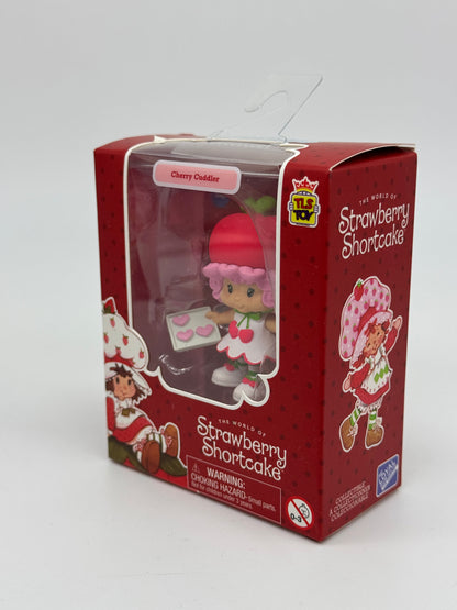 Strawberry Shortcake "Cherry Cuddler" Emily Erdbeer" Sammelfigur Serie #2 US Import (2024)