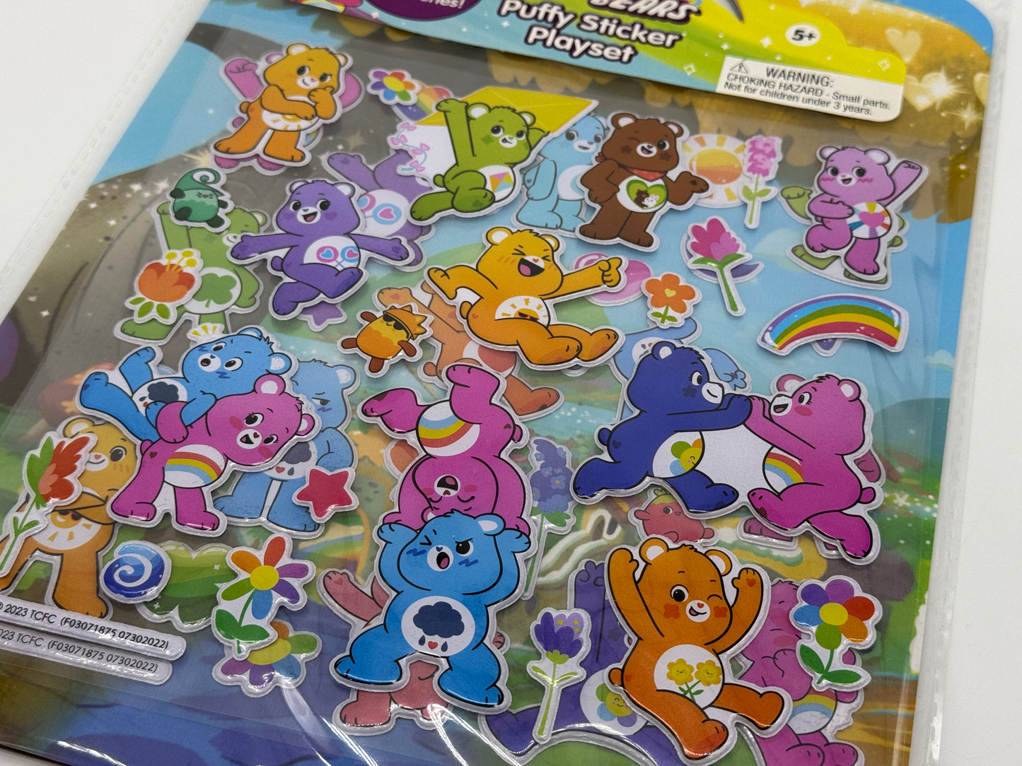 Care Bears "50 Puffy Sticker 3D" wiederverwendbar, Glücksbärchis Puffy Sticker Playset (2024)