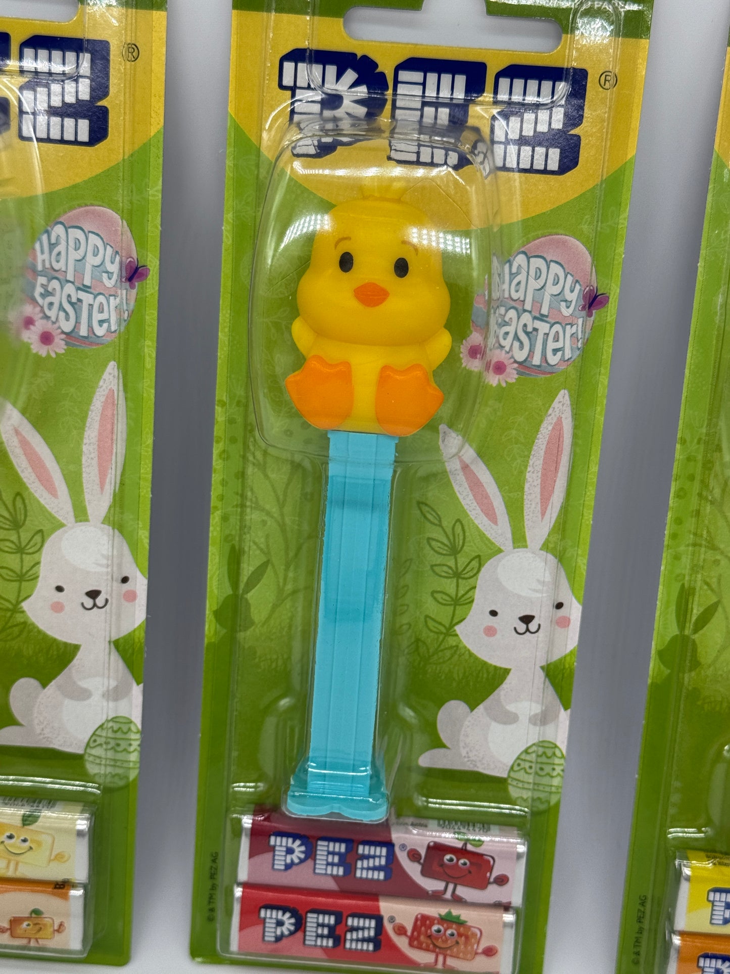 PEZ Set "Frohe Ostern 2025" Grauer Hase, Brauner Hase, Küken und Osterei (2025)